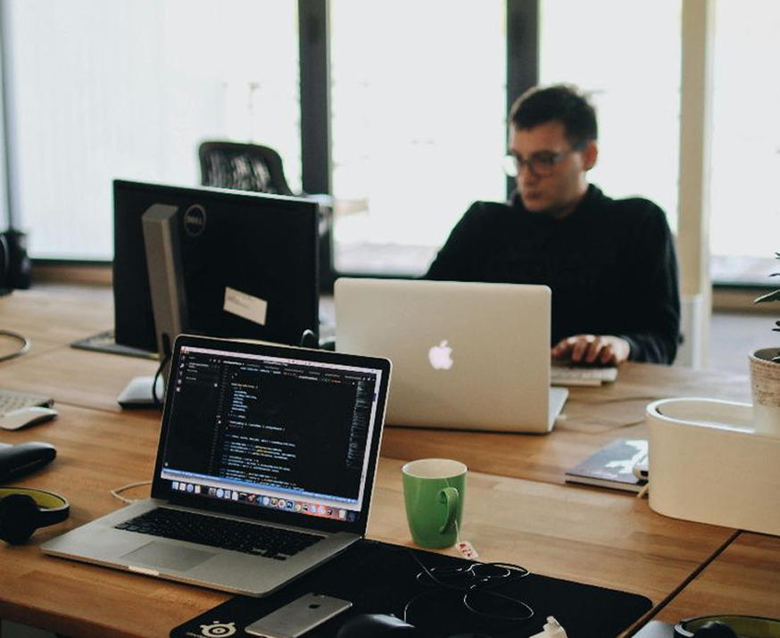 E-Commerce Warehouse